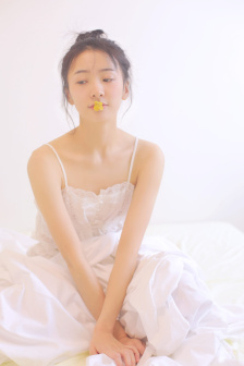 花蒂被吸得异常肿大